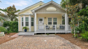 Luna Sea - Is a short walk to the beach and close to Seaside